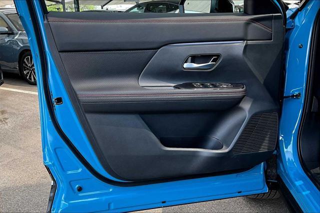 new 2025 Nissan Kicks car, priced at $28,272