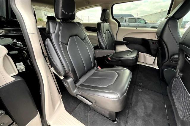 used 2024 Chrysler Pacifica car, priced at $30,875