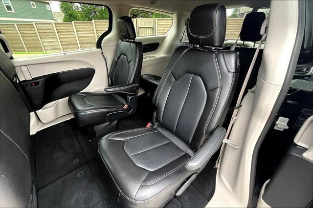 used 2024 Chrysler Pacifica car, priced at $30,875