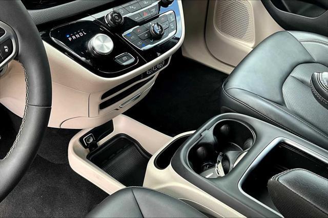 used 2024 Chrysler Pacifica car, priced at $30,875