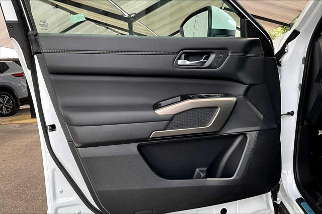 new 2025 Nissan Pathfinder car, priced at $49,285