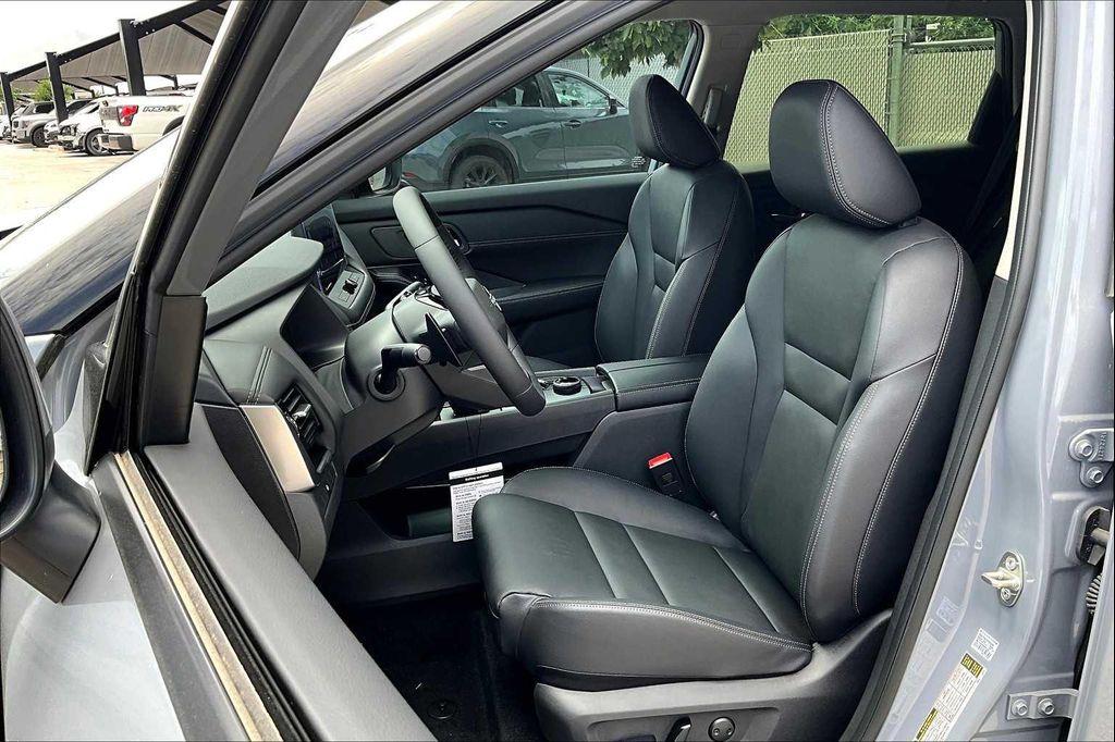 new 2025 Nissan Rogue car, priced at $38,164
