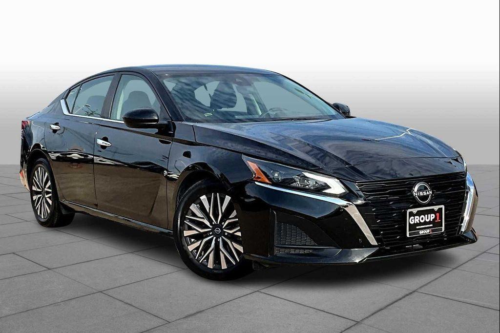 used 2023 Nissan Altima car, priced at $18,917