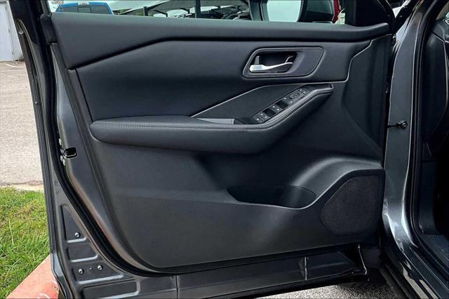 new 2025 Nissan Rogue car, priced at $32,090