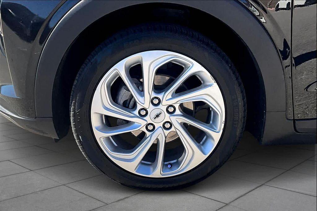 used 2023 Chevrolet Bolt EUV car, priced at $16,533