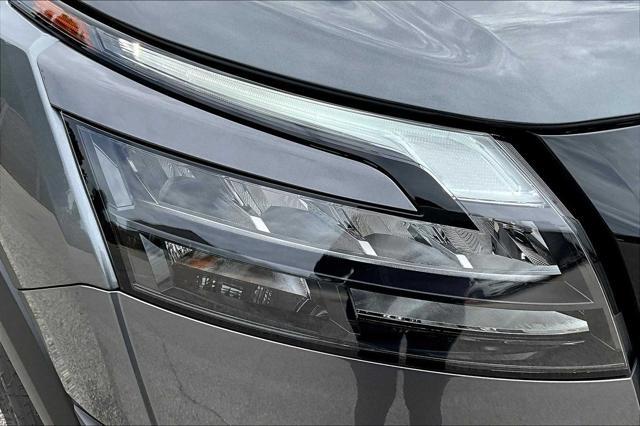 new 2025 Nissan Pathfinder car, priced at $43,360
