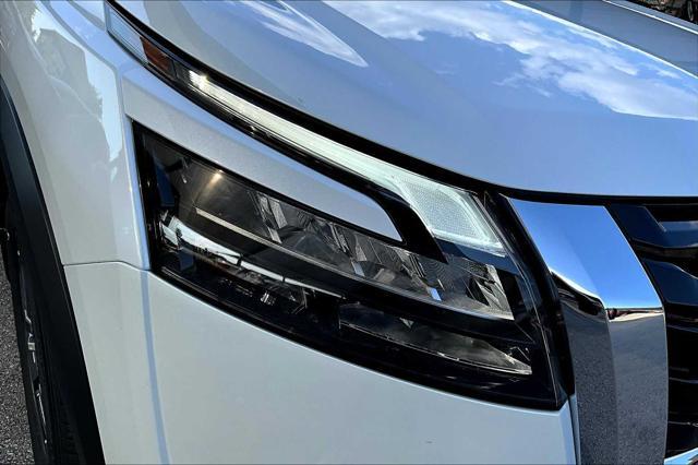 new 2025 Nissan Pathfinder car, priced at $39,420