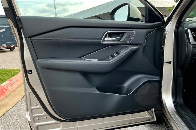 new 2025 Nissan Rogue car, priced at $41,280