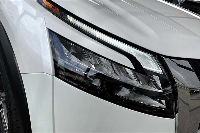 new 2025 Nissan Pathfinder car, priced at $41,926