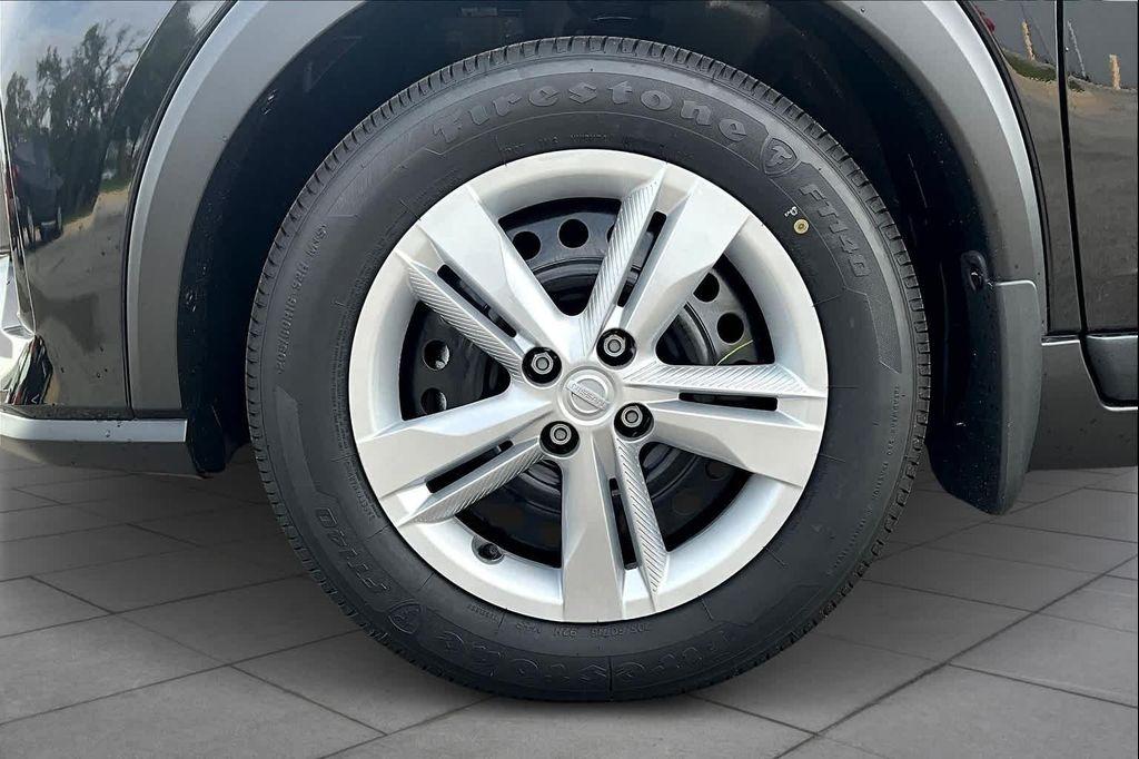 new 2025 Nissan Kicks car, priced at $23,760