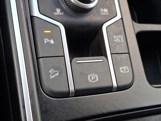 used 2022 Kia Sorento Hybrid car, priced at $29,398