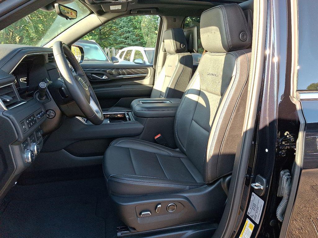 used 2023 GMC Yukon car, priced at $69,098