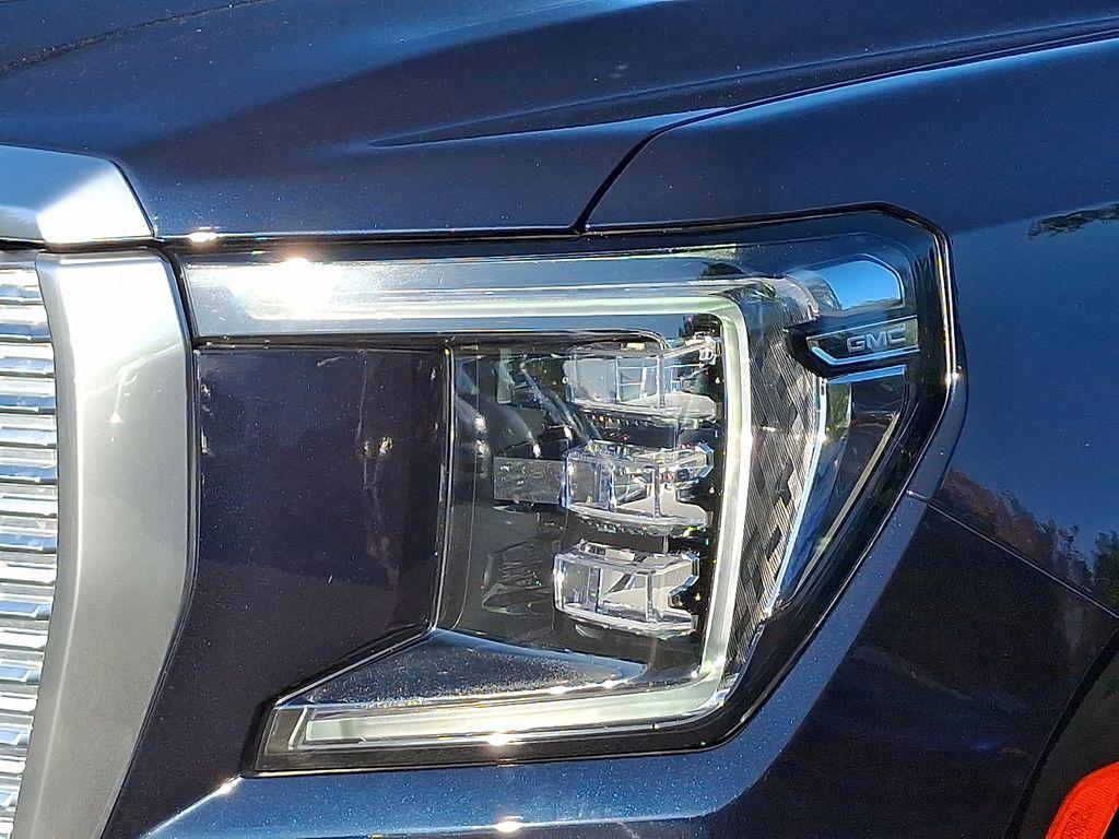 used 2023 GMC Yukon car, priced at $69,098
