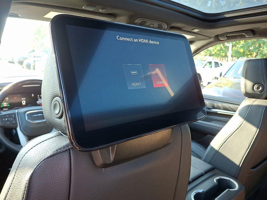 used 2023 GMC Yukon car, priced at $69,098