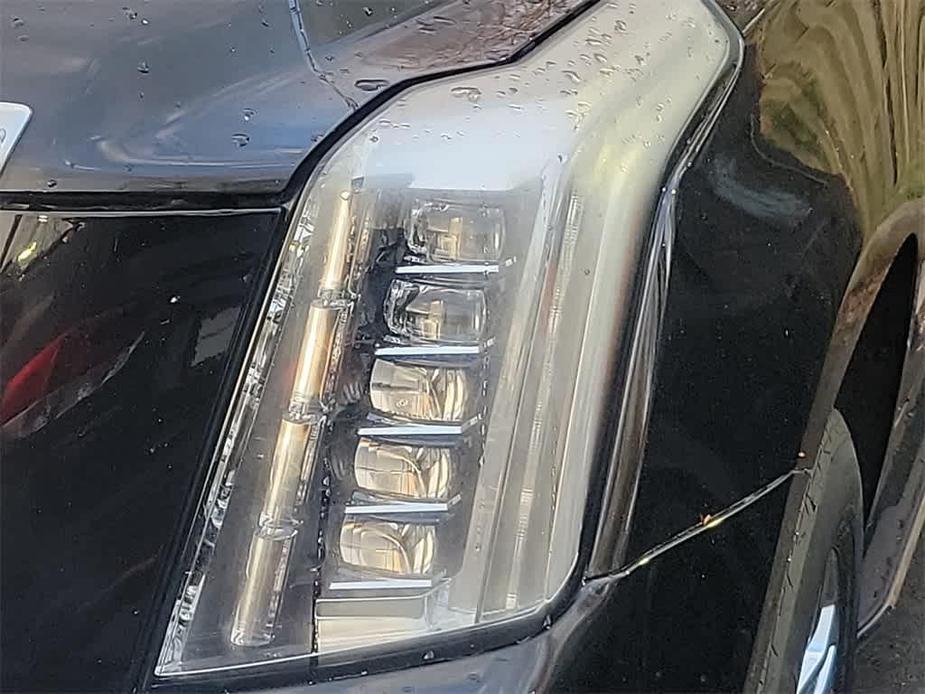 used 2020 Cadillac Escalade ESV car, priced at $40,999