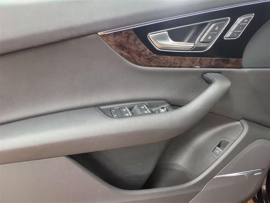 used 2018 Audi Q7 car, priced at $26,199