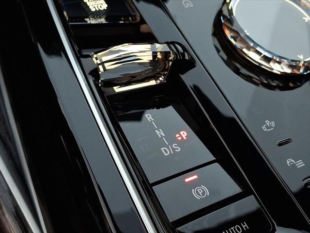 used 2023 BMW 760 car, priced at $88,999