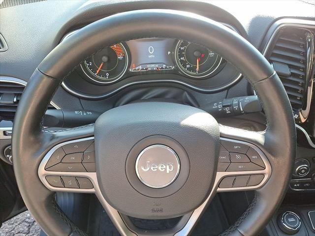 used 2020 Jeep Cherokee car, priced at $16,499