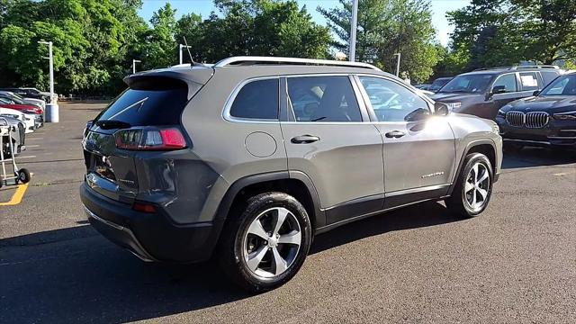 used 2020 Jeep Cherokee car, priced at $16,499