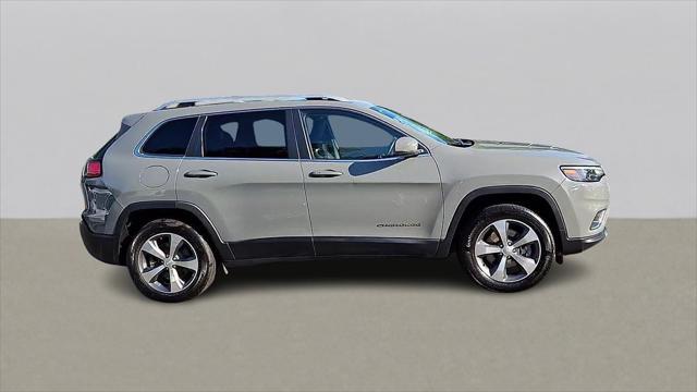 used 2020 Jeep Cherokee car, priced at $16,499