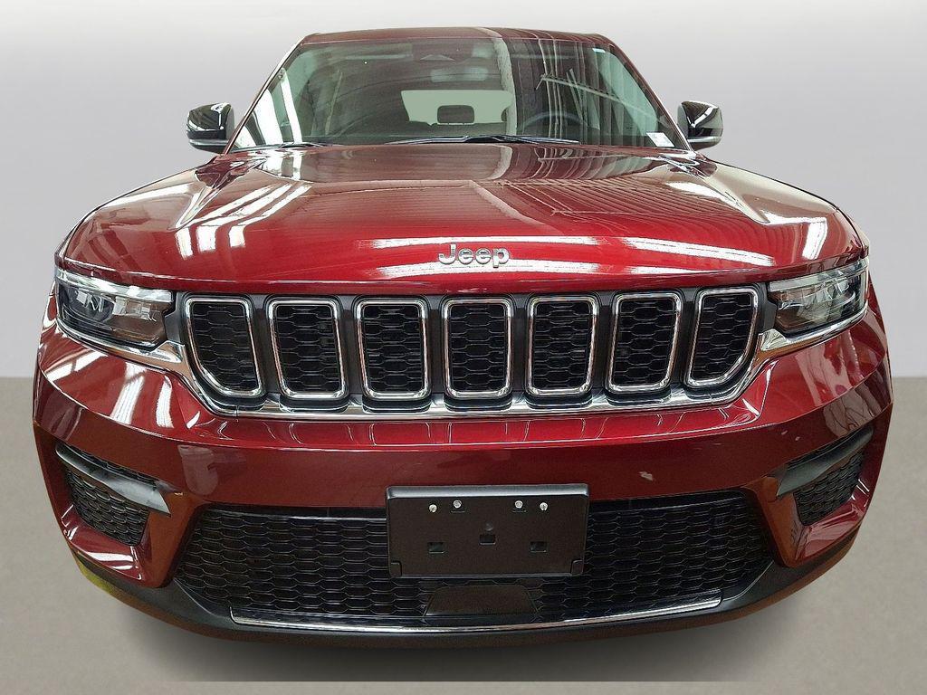 used 2024 Jeep Grand Cherokee car, priced at $32,799