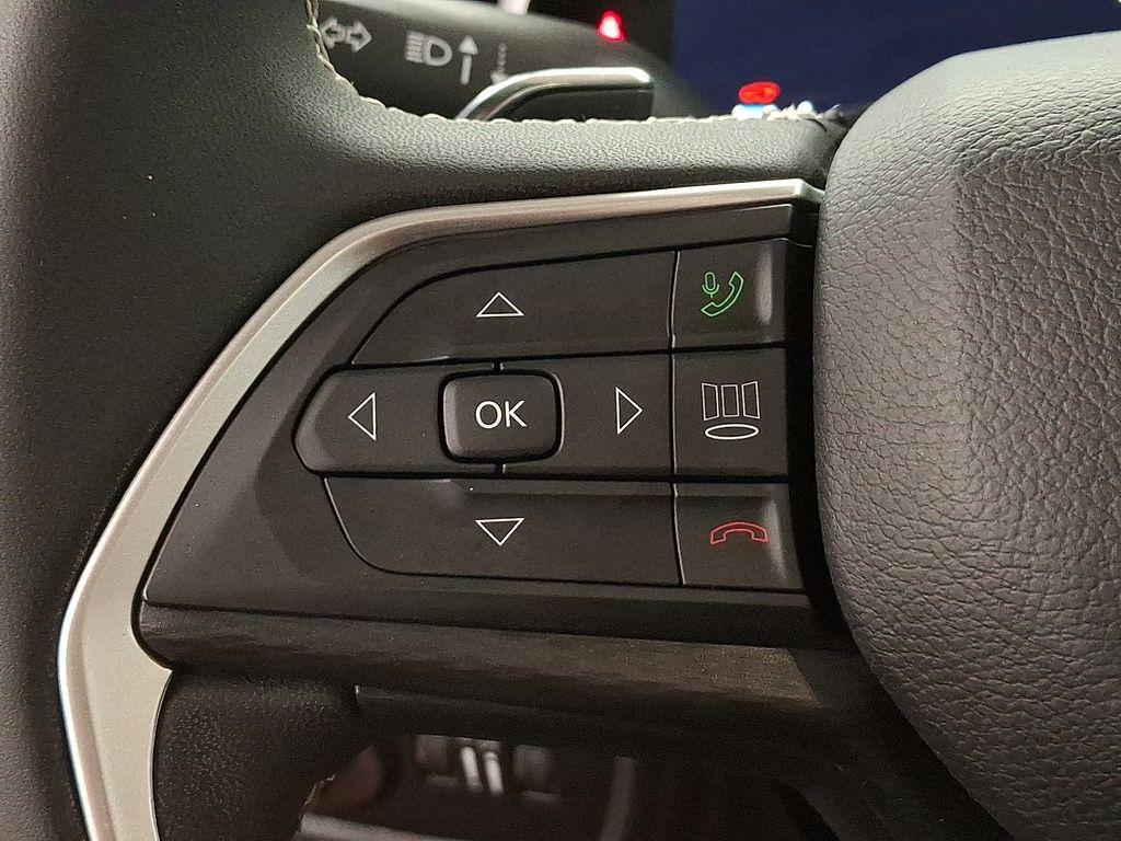used 2024 Jeep Grand Cherokee car, priced at $32,799