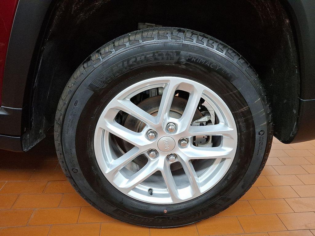 used 2024 Jeep Grand Cherokee car, priced at $32,799