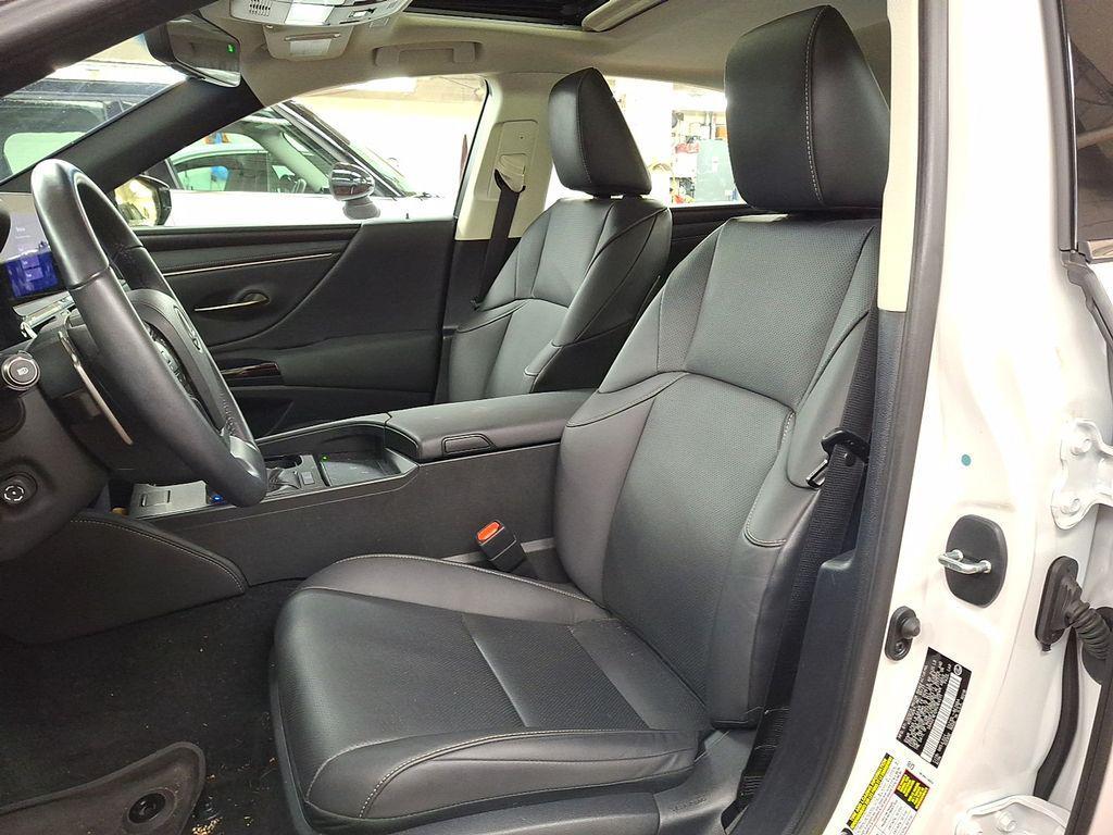 used 2024 Lexus ES 350 car, priced at $35,899