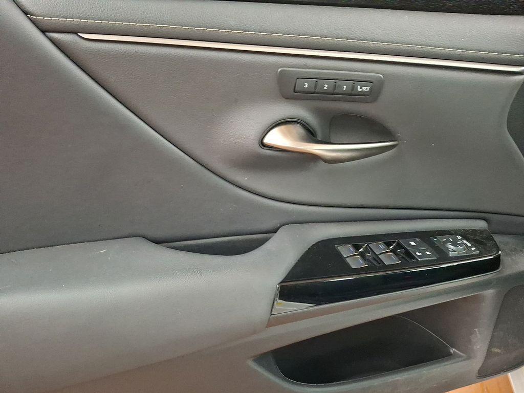 used 2024 Lexus ES 350 car, priced at $35,899