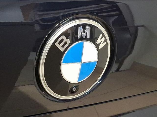 new 2025 BMW 760 car, priced at $133,125