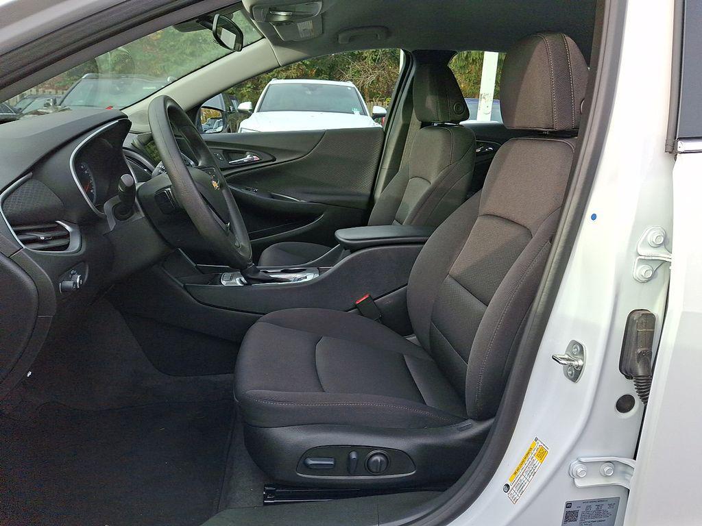 used 2024 Chevrolet Malibu car, priced at $19,999