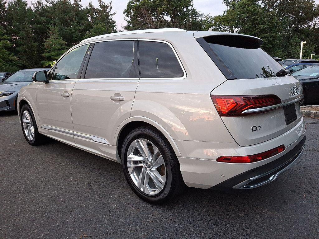 used 2020 Audi Q7 car, priced at $22,999