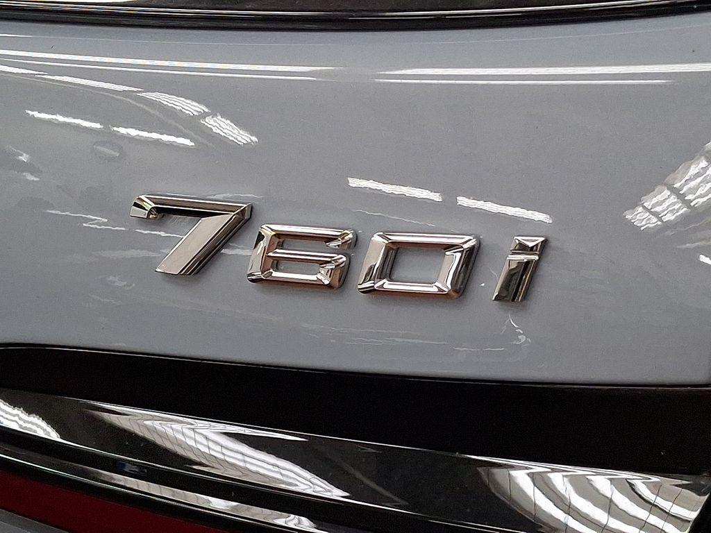 new 2025 BMW 760 car, priced at $132,175