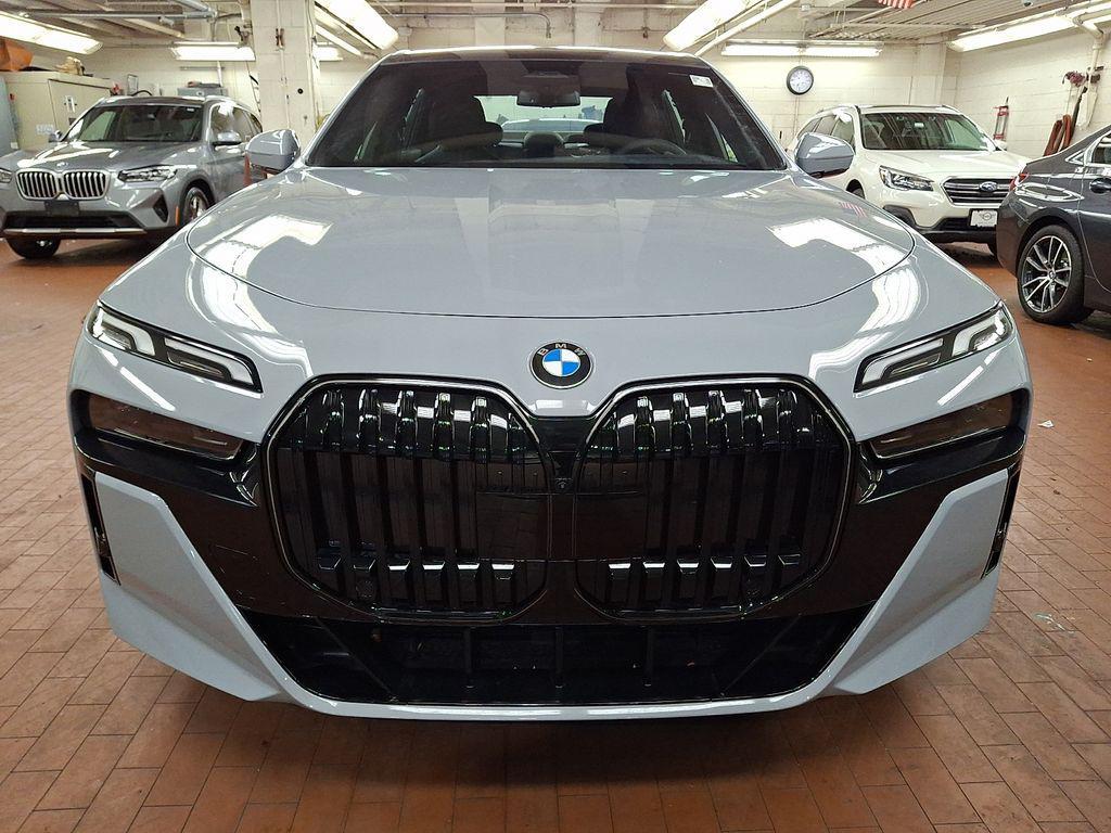 new 2025 BMW 760 car, priced at $132,175