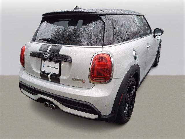 used 2023 MINI Hardtop car, priced at $23,999