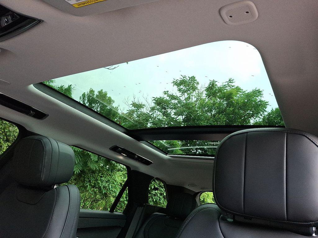used 2024 Land Rover Range Rover Sport car, priced at $81,399