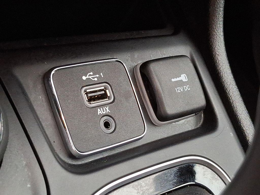 used 2019 Jeep Cherokee car, priced at $16,199