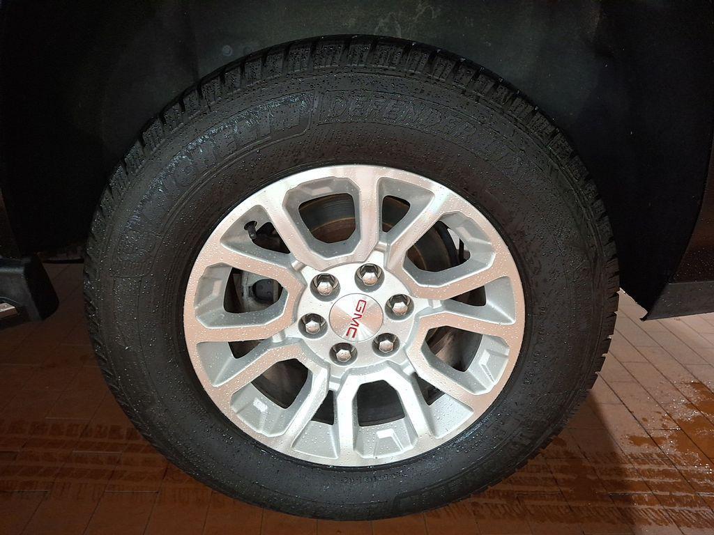 used 2017 GMC Yukon car, priced at $17,799