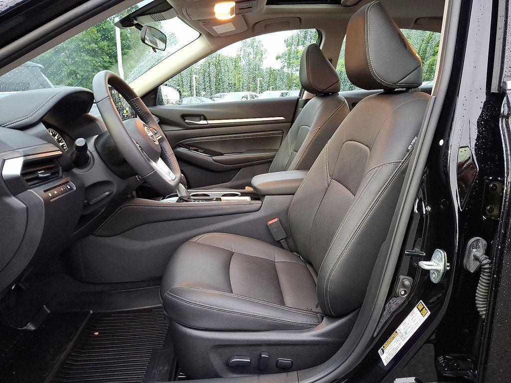 used 2023 Nissan Altima car, priced at $22,489