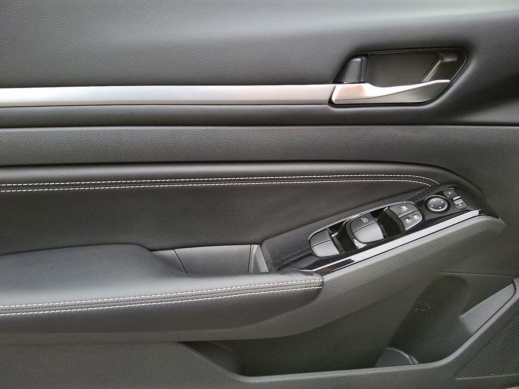 used 2023 Nissan Altima car, priced at $22,489