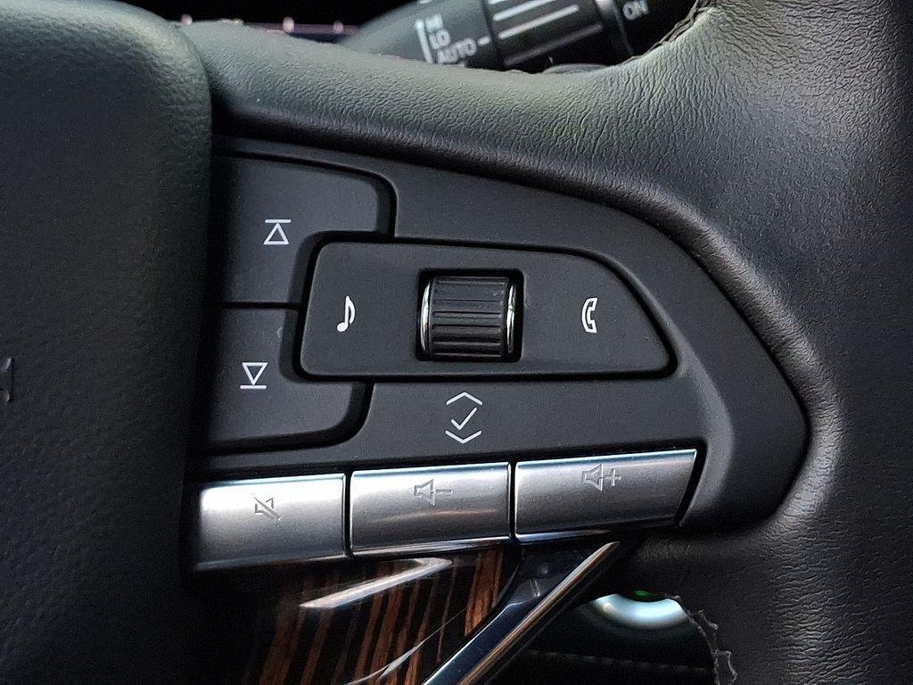 used 2024 Cadillac Escalade ESV car, priced at $88,999