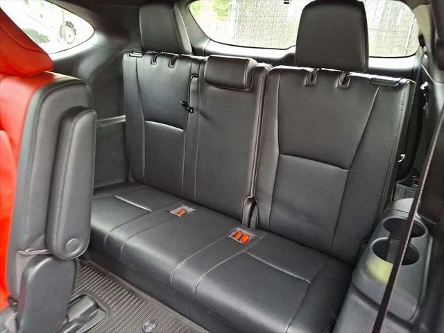 used 2021 Toyota Highlander car, priced at $34,999
