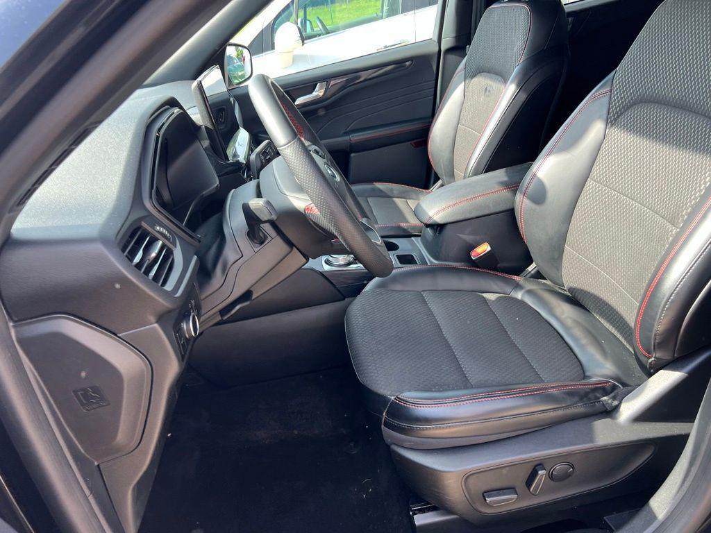 used 2023 Ford Escape car, priced at $25,500