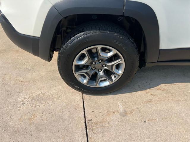 used 2019 Jeep Cherokee car, priced at $16,500