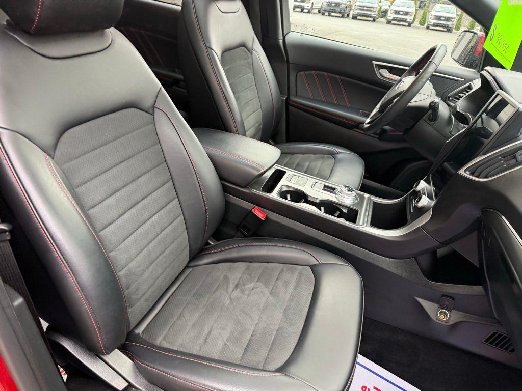 used 2024 Ford Edge car, priced at $32,950