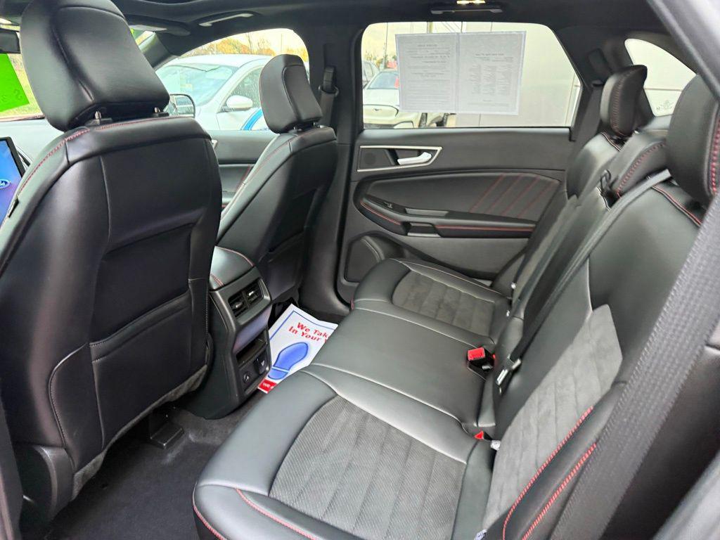 used 2024 Ford Edge car, priced at $32,950
