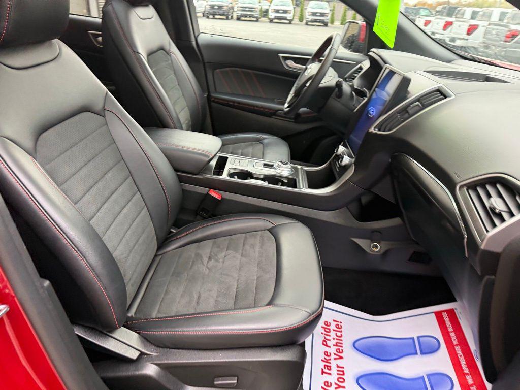 used 2024 Ford Edge car, priced at $32,950