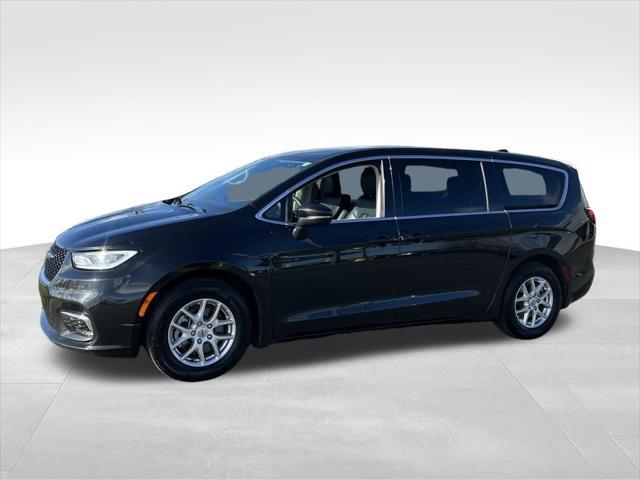 used 2023 Chrysler Pacifica car, priced at $24,500