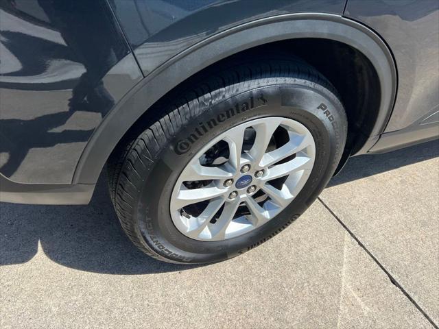 used 2022 Ford Escape car, priced at $24,000