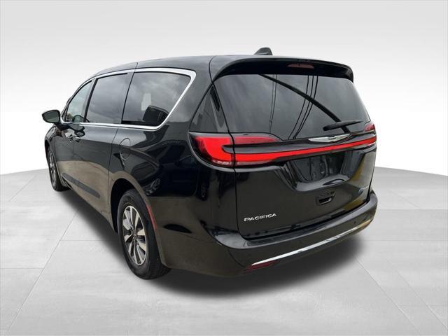 used 2023 Chrysler Pacifica Hybrid car, priced at $26,500